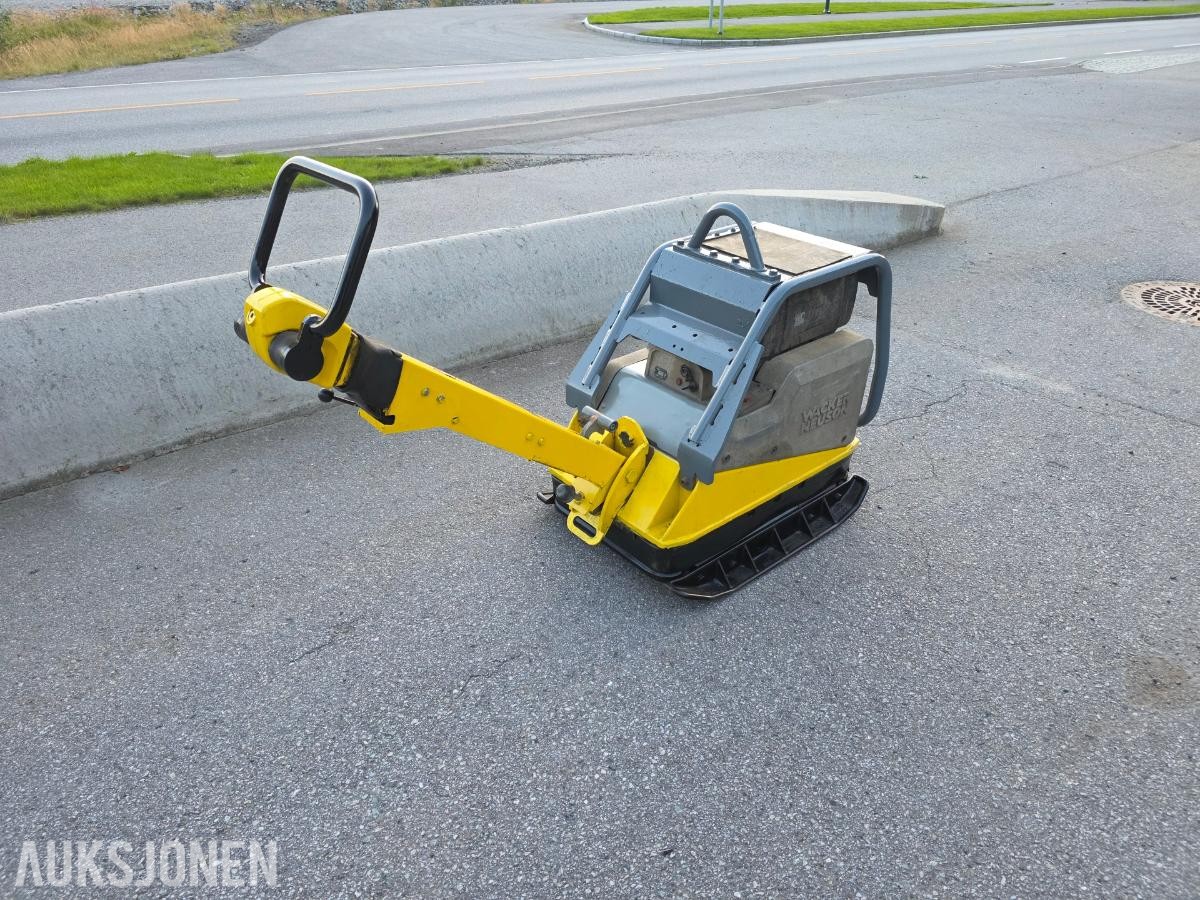 2017 Wacker Neuson DPU655H vibroplate - 477 Timer