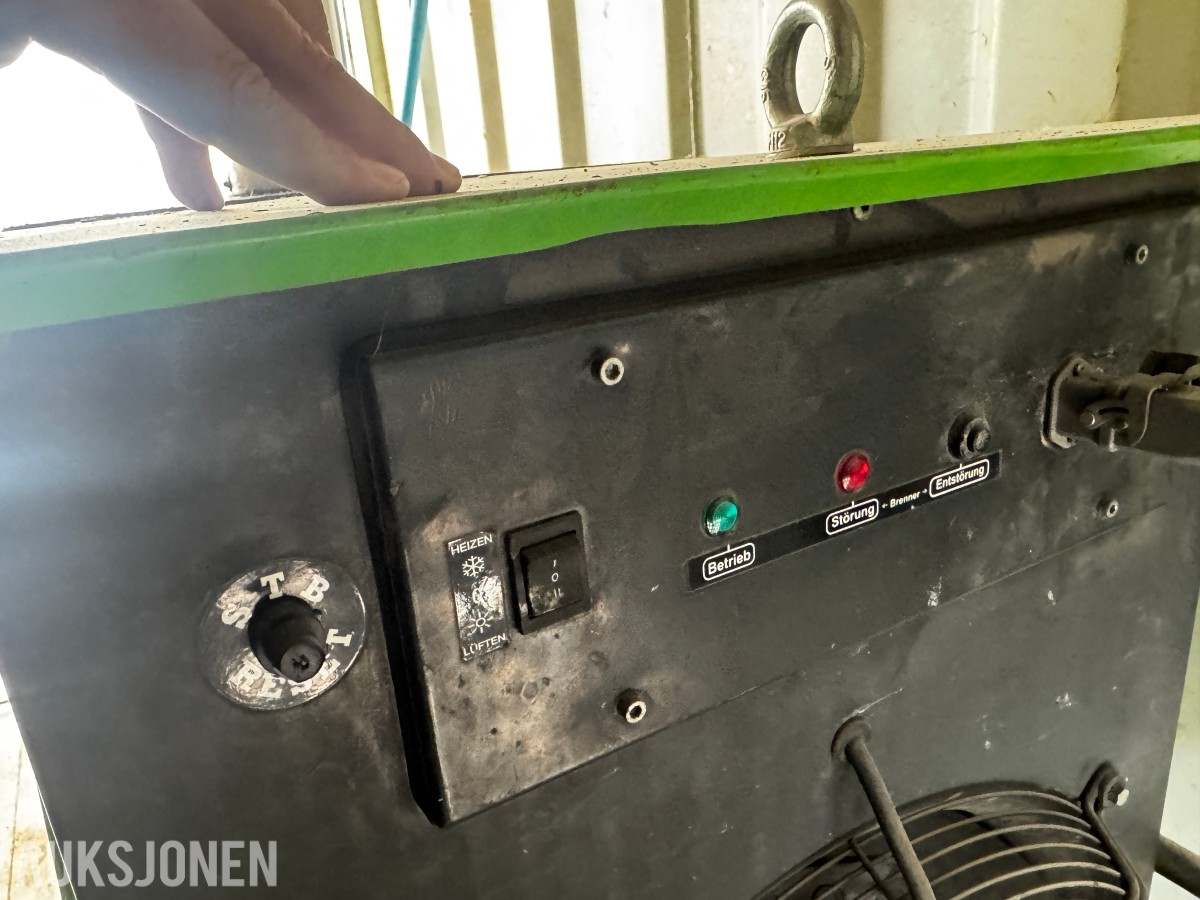 Container med Remko diesel fyringsanlegg