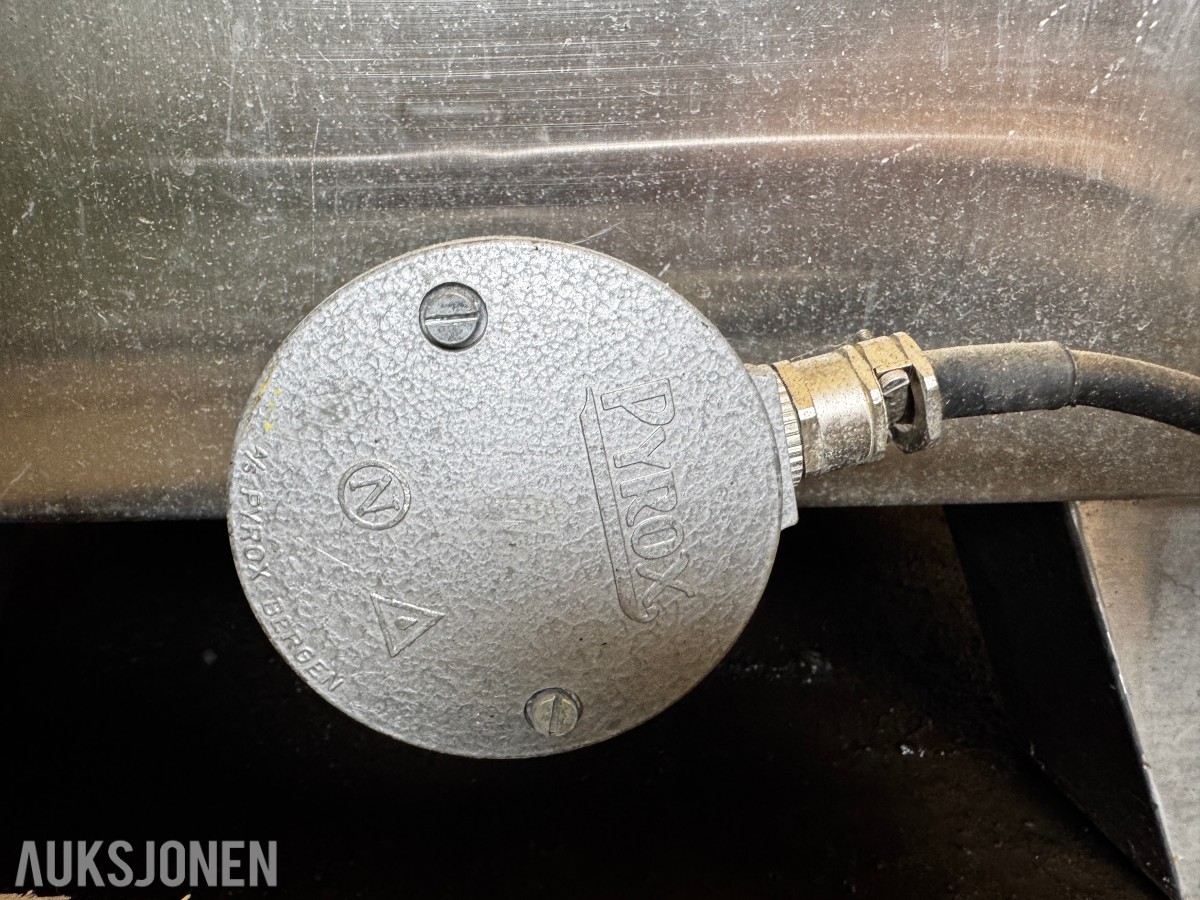 Syrefast kar med varmekolbe 700x900x535 mm