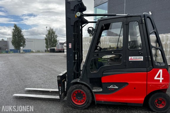 2016 Linde E45/600 truck med 4470 kg løftekapasitet og 6065 mm løftehøyde