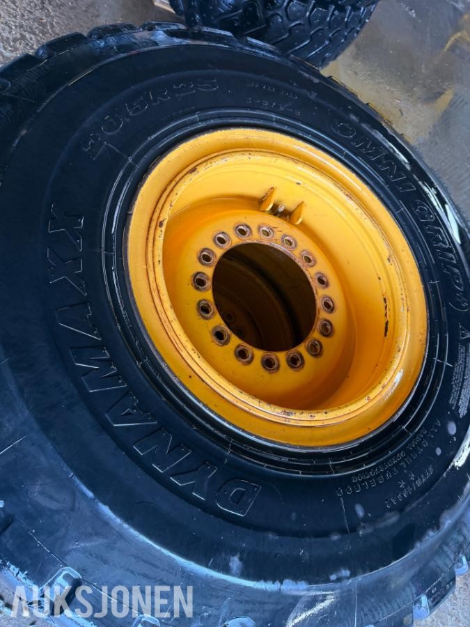 2 stk Volvo L70 hjul 20.5 R25 XHA