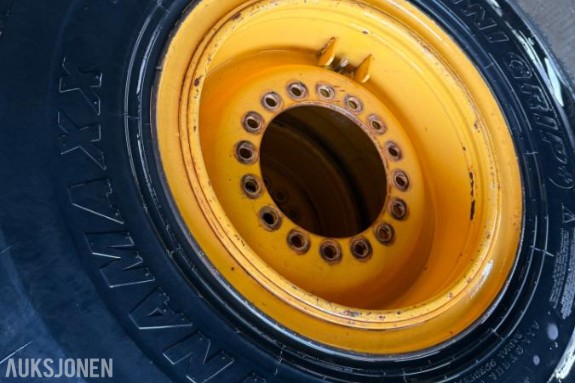 2 stk Volvo L70 hjul 20.5 R25 XHA