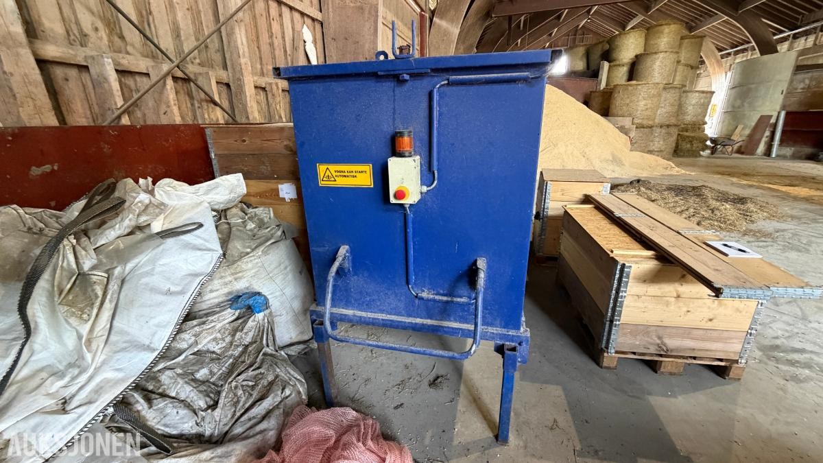 2005 DeLaval Autofeeder RA135 fôrvogn