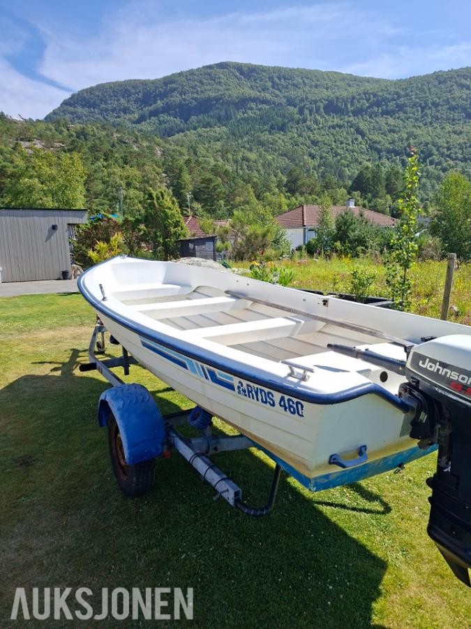 1992 Ryds 460 med Evinrude motor