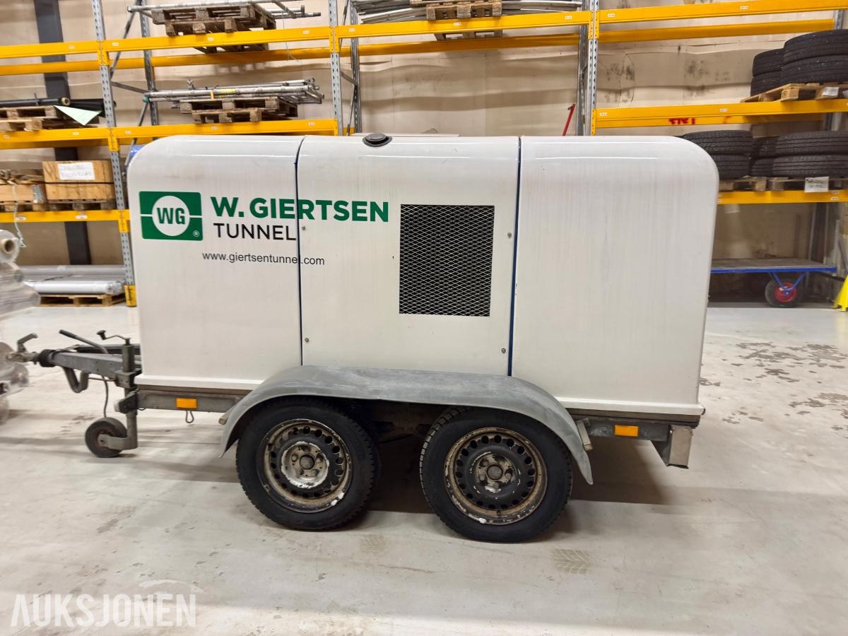 Vaskehenger - Steamhenger på Westfalia tandemhenger. - Timer: 1792