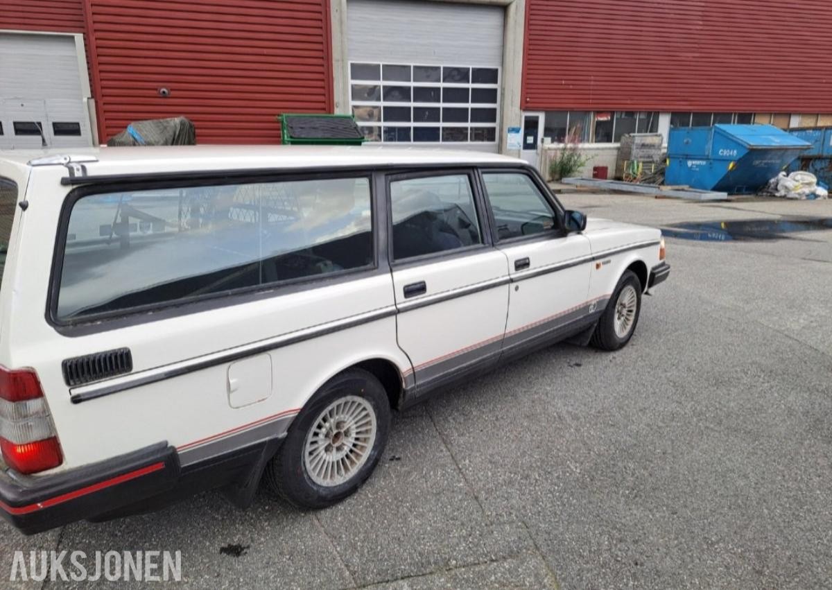 1987 Volvo 240 2,3 jubileumsutgave EU ok til 08.2028