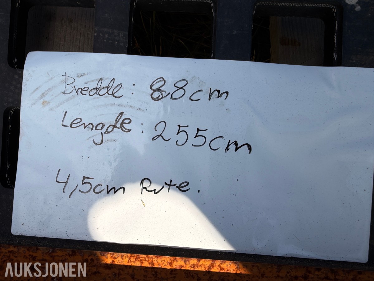 Parti med gummi sikteduker til sikteverk