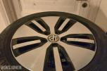 2016 Volkswagen ORIGINAL EL-GOLF ASTANA MED LETTMETALFELG