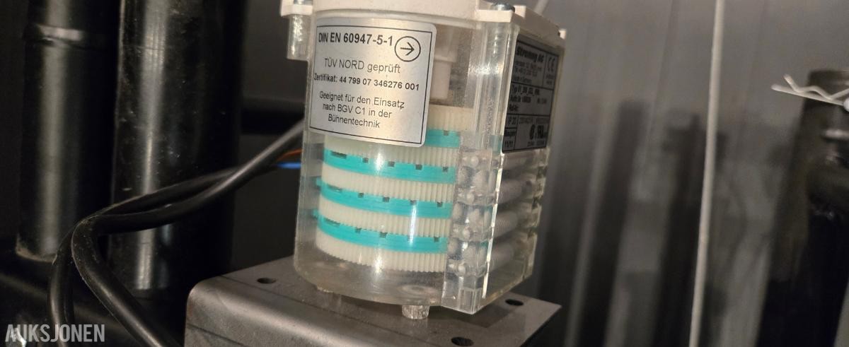 Lenze GFL05-2M - 3-fas motor m/ aksel