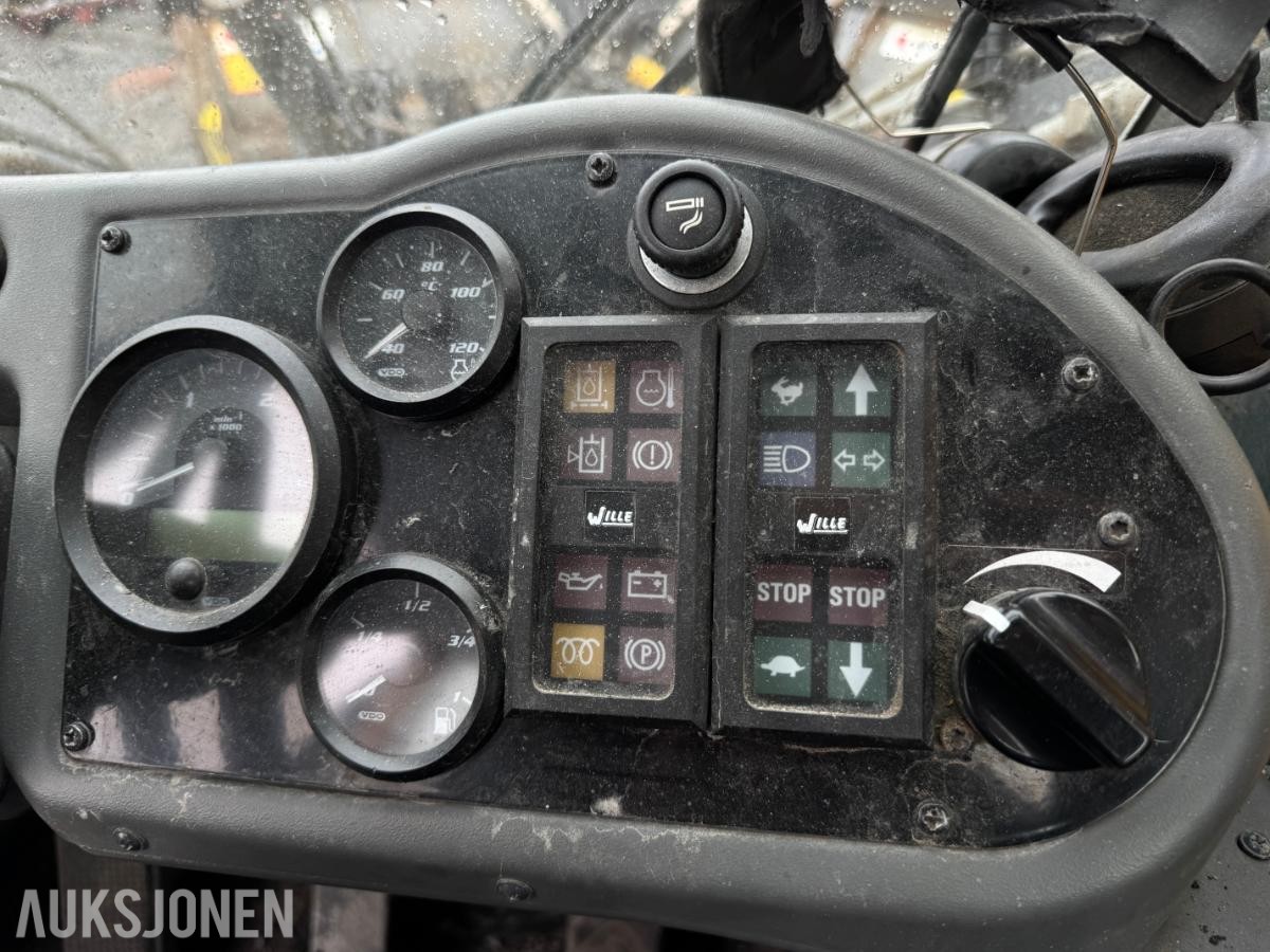 2011 Wille 655C hjullaster med CAT-motor
