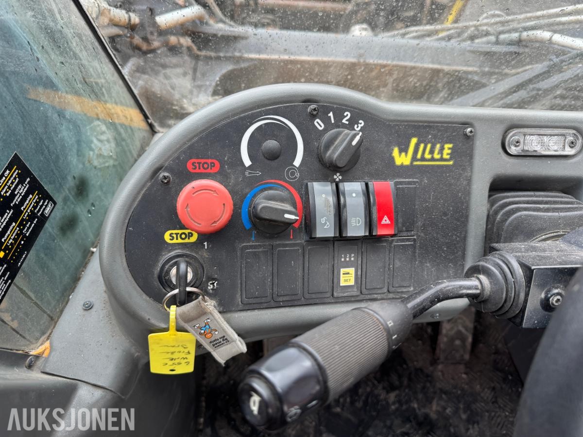 2011 Wille 655C hjullaster med CAT-motor