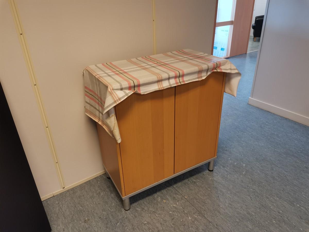 Div. kontormøbler og hyller