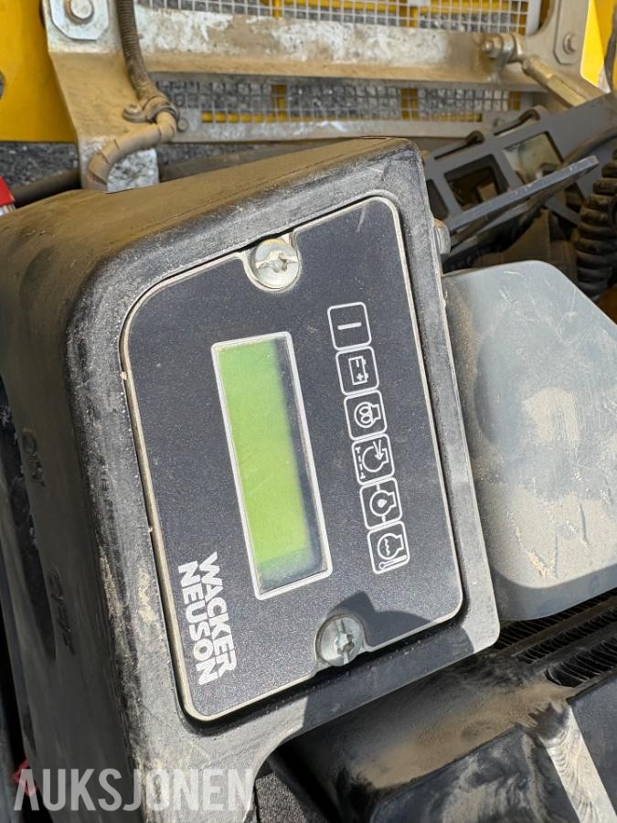 2017 Wacker Neuson DPU 130 vibroplate - 325 timer