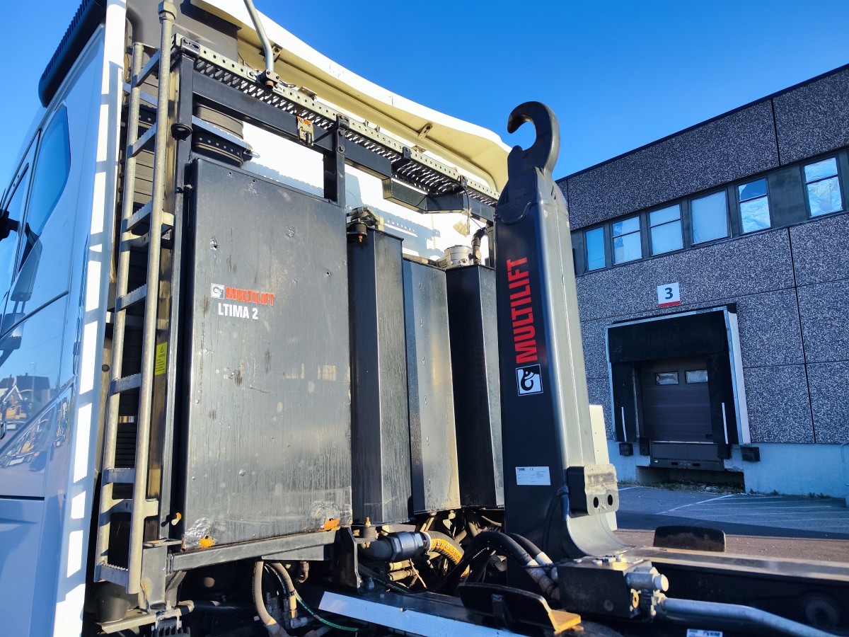 2022 Volvo FH540 4-akslet krokbil – Hiab MULTILIFT 24SL58 – 173 228 km