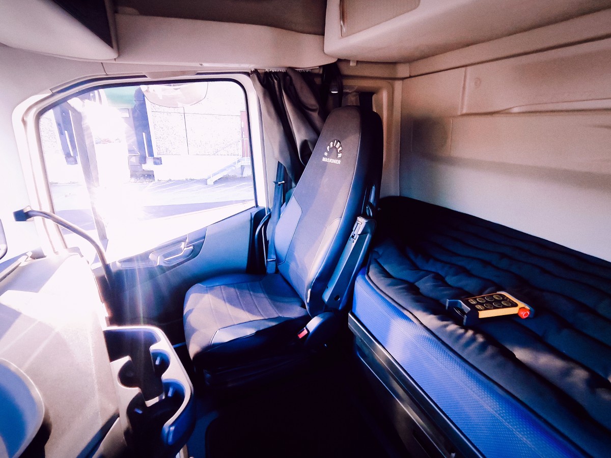 2022 Volvo FH540 4-akslet krokbil – Hiab MULTILIFT 24SL58 – 173 228 km
