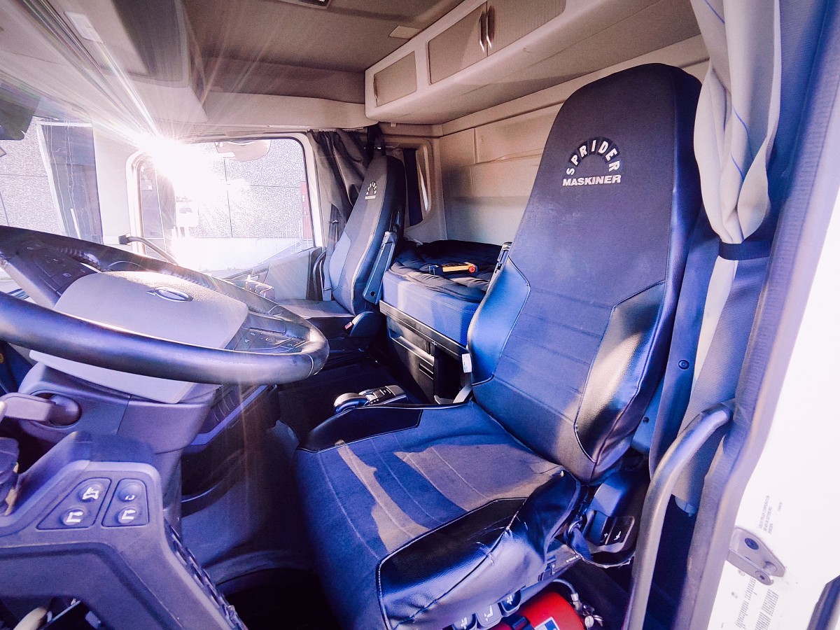 2022 Volvo FH540 4-akslet krokbil – Hiab MULTILIFT 24SL58 – 173 228 km
