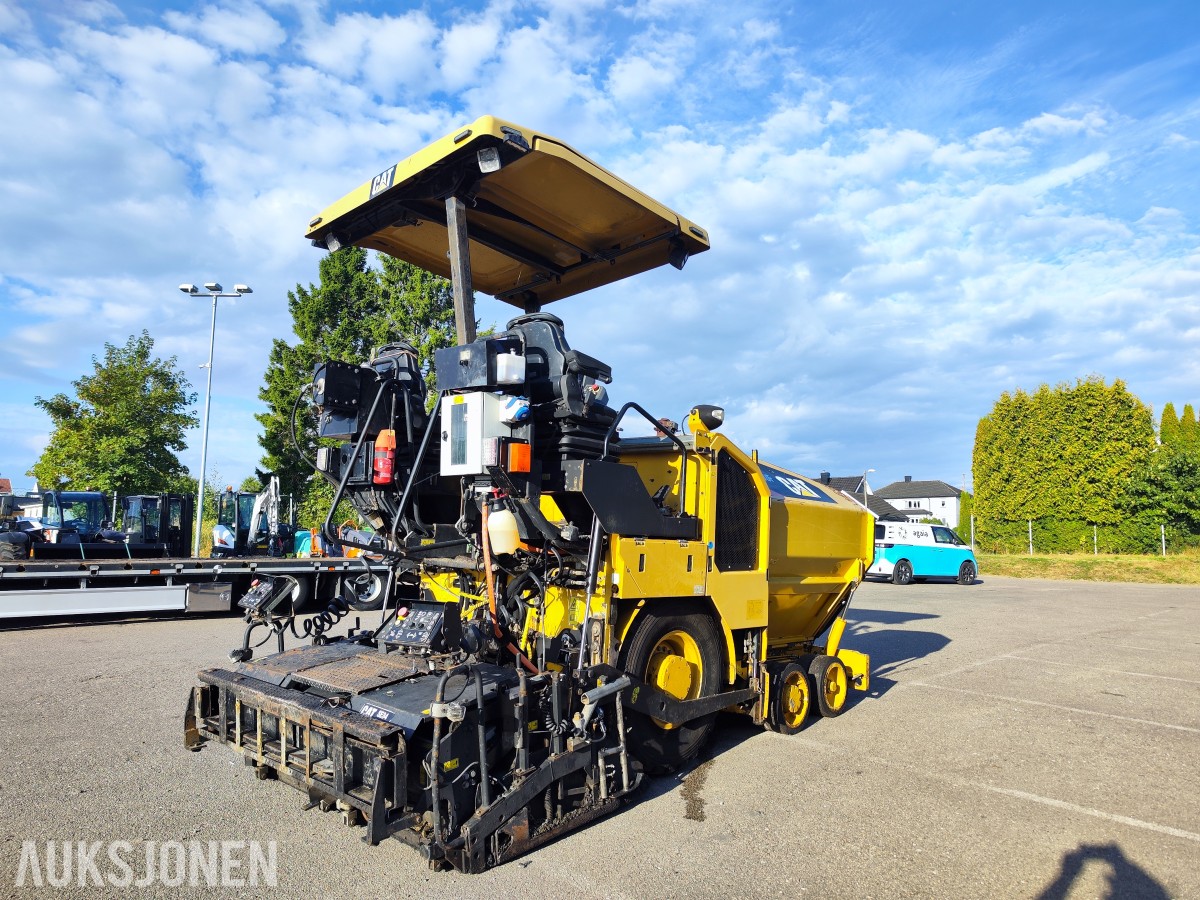 2016 Caterpillar AP300F asfaltutlegger – Cat SE34V – 5 728 timer