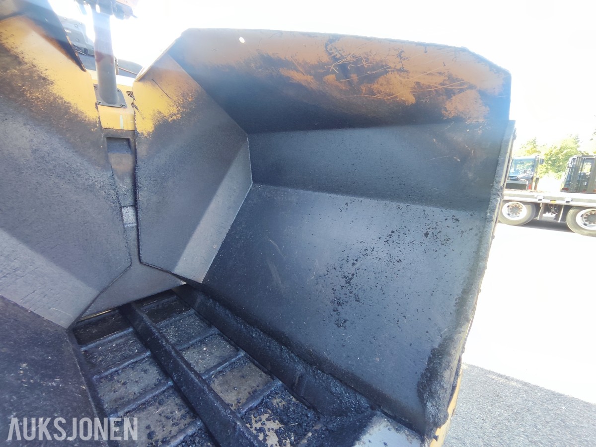 2016 Caterpillar AP300F asfaltutlegger – Cat SE34V – 5 728 timer