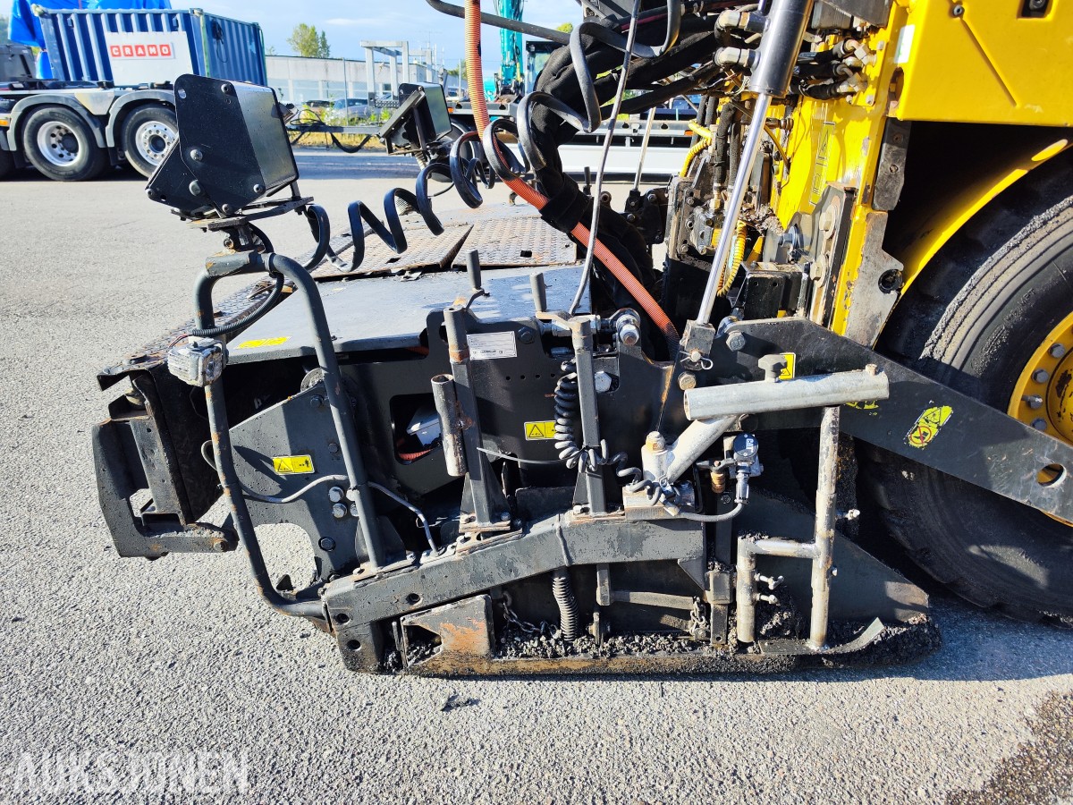 2016 Caterpillar AP300F asfaltutlegger – Cat SE34V – 5 728 timer