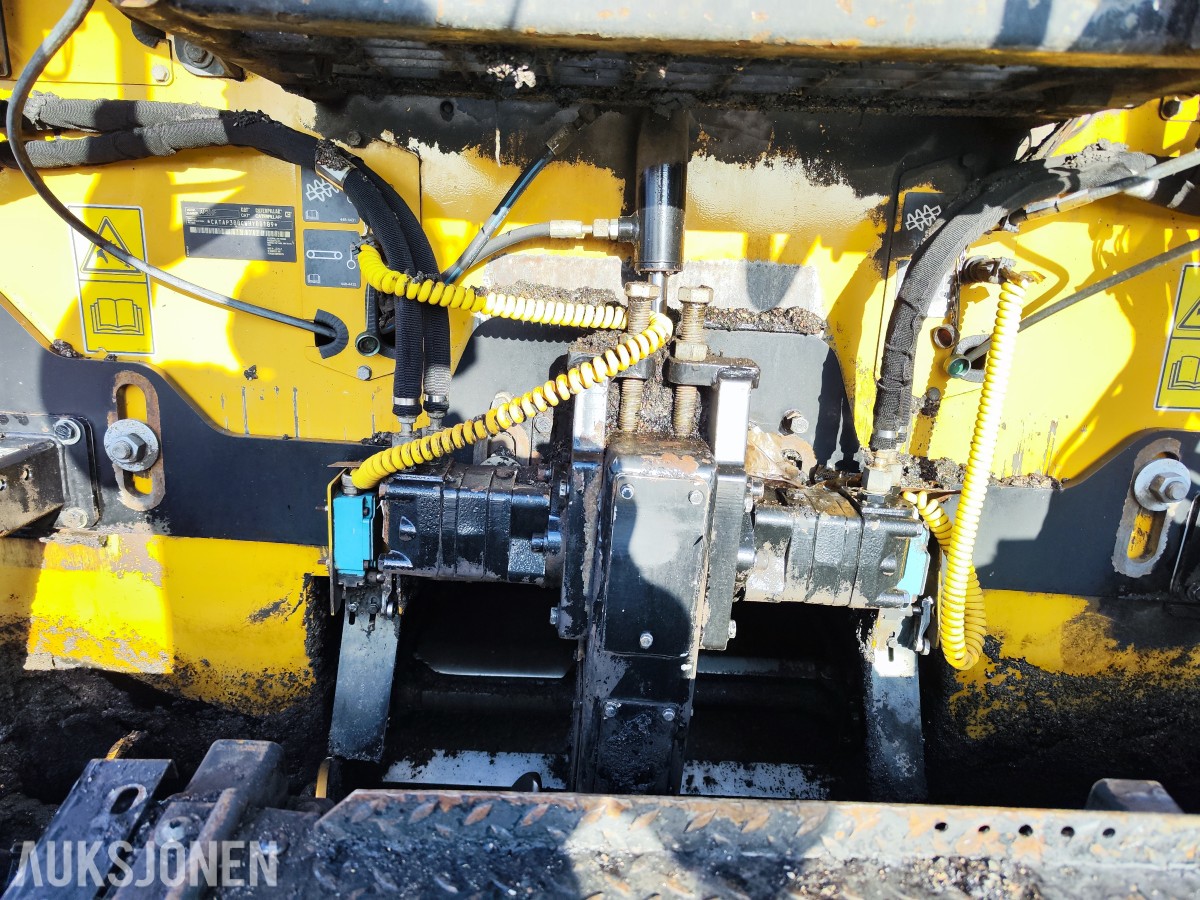 2016 Caterpillar AP300F asfaltutlegger – Cat SE34V – 5 728 timer
