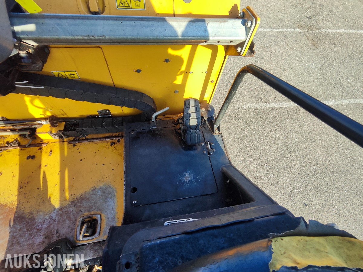 2016 Caterpillar AP300F asfaltutlegger – Cat SE34V – 5 728 timer