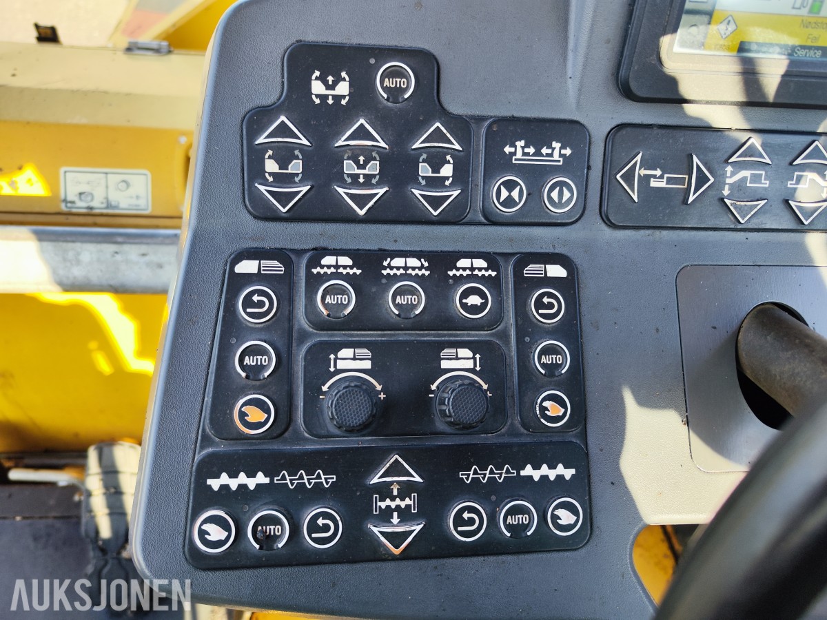 2016 Caterpillar AP300F asfaltutlegger – Cat SE34V – 5 728 timer