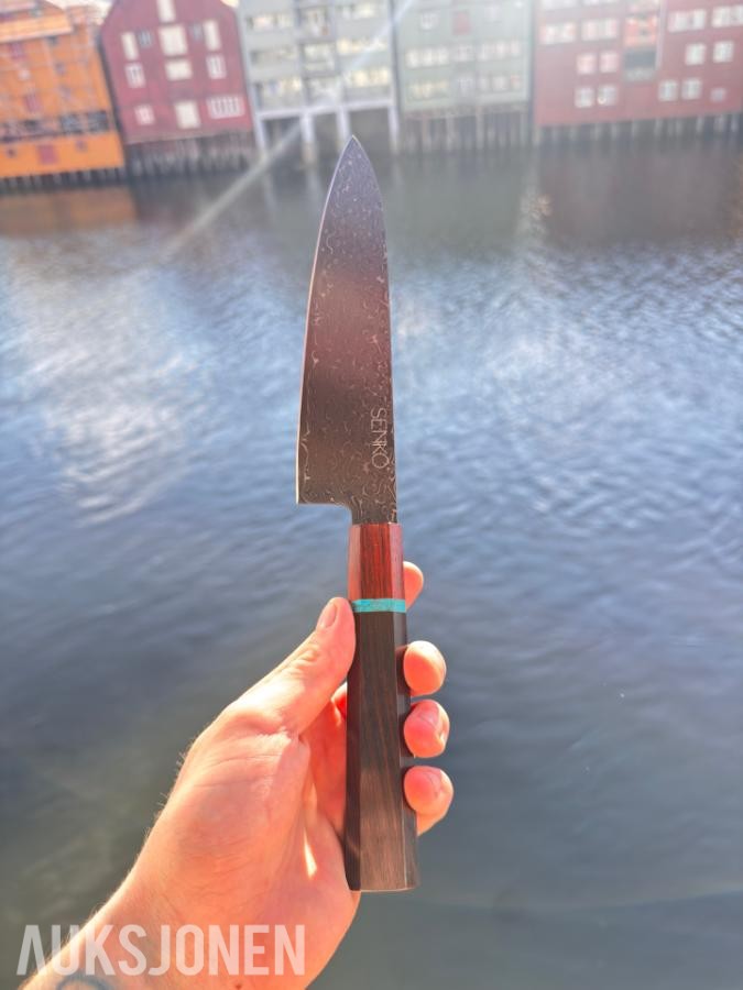 48 TIMERS AUKSJON - Senko 67-lags Damascus 2-delt knivsett + Sashimi-kniv