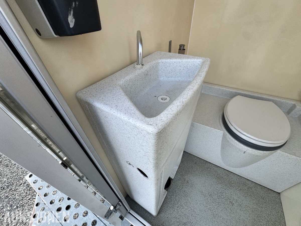 ARNPRO mannskapsbrakke med WC