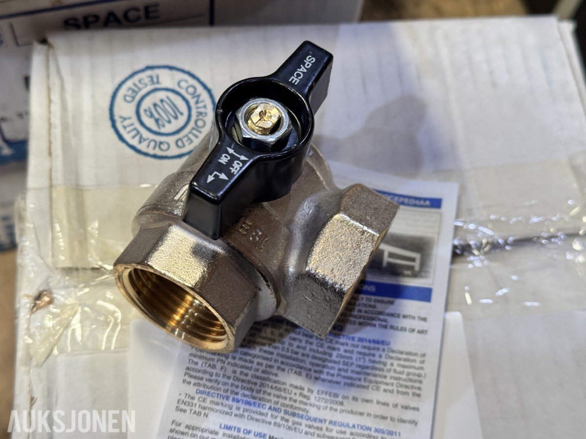 Ca 32 stk. Effebi Space kuleventil 1 tommer