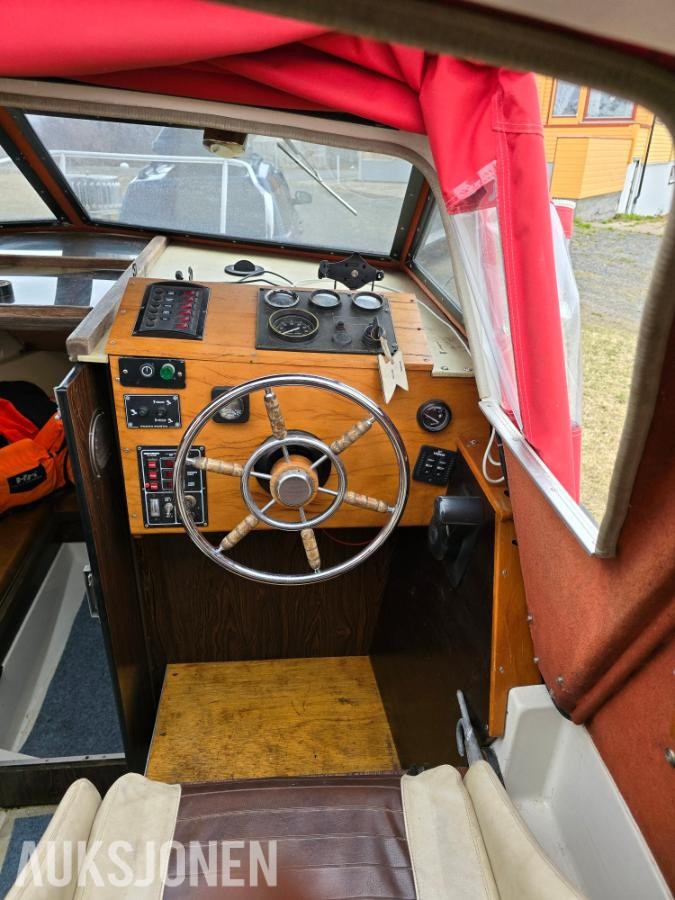 1980 Mørebas 7200 Volvo Penta AD31L-A Duoprop 290 - Reparasjonsobjekt