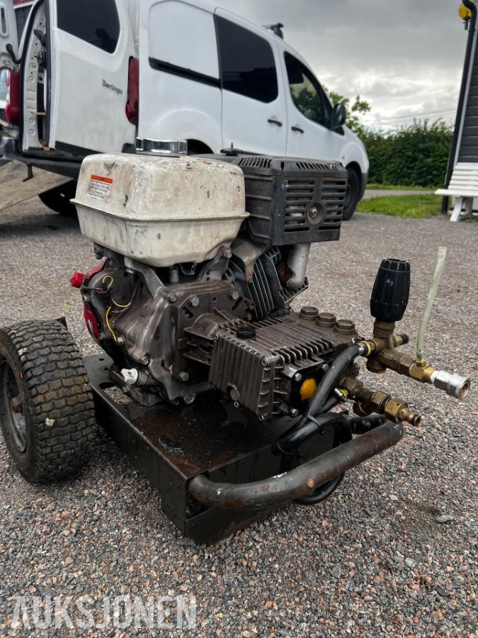 Honda GX390 høytrykk aggregat med mye utstyr!