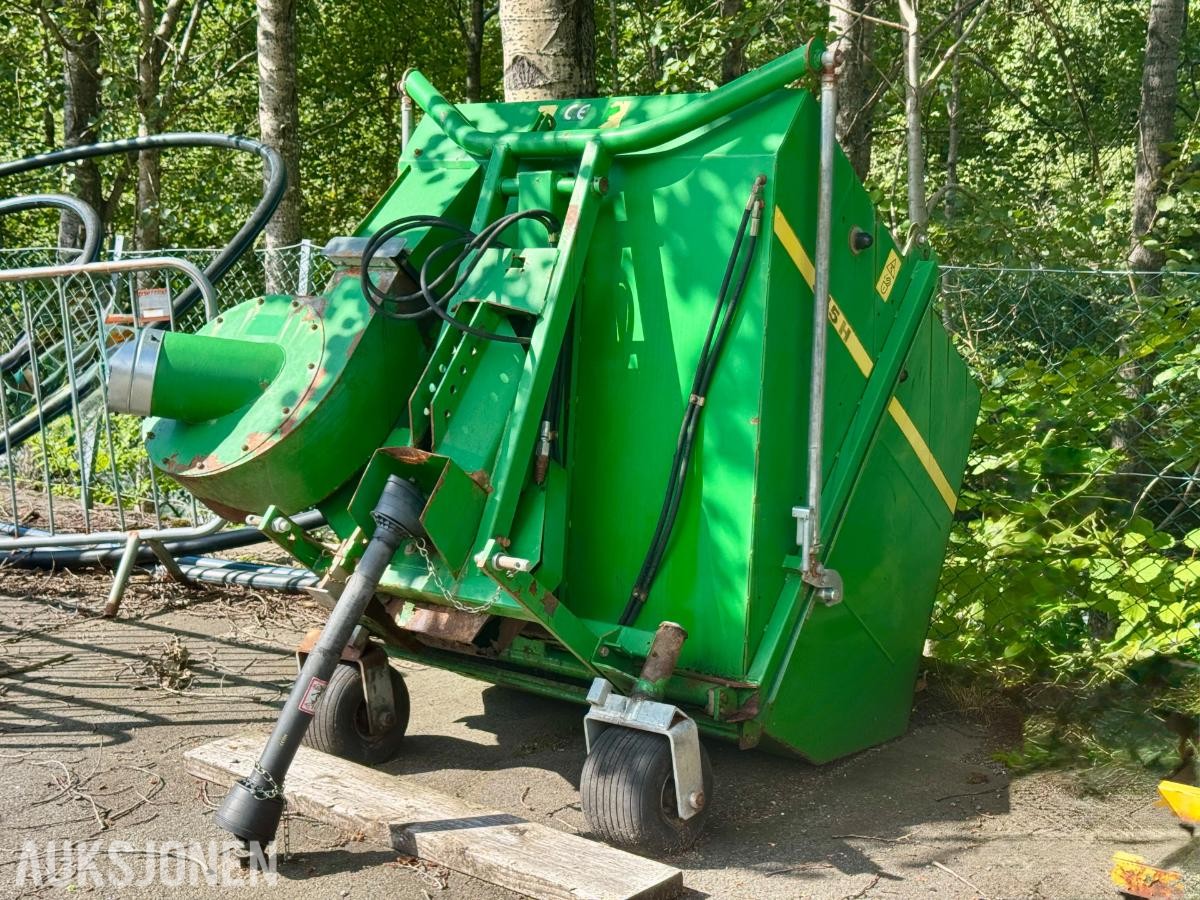 John Deere 345H Oppsamler med Hydraulisk Bakåpning