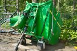 John Deere 345H Oppsamler med Hydraulisk Bakåpning
