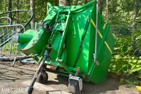 John Deere 345H Oppsamler med Hydraulisk Bakåpning