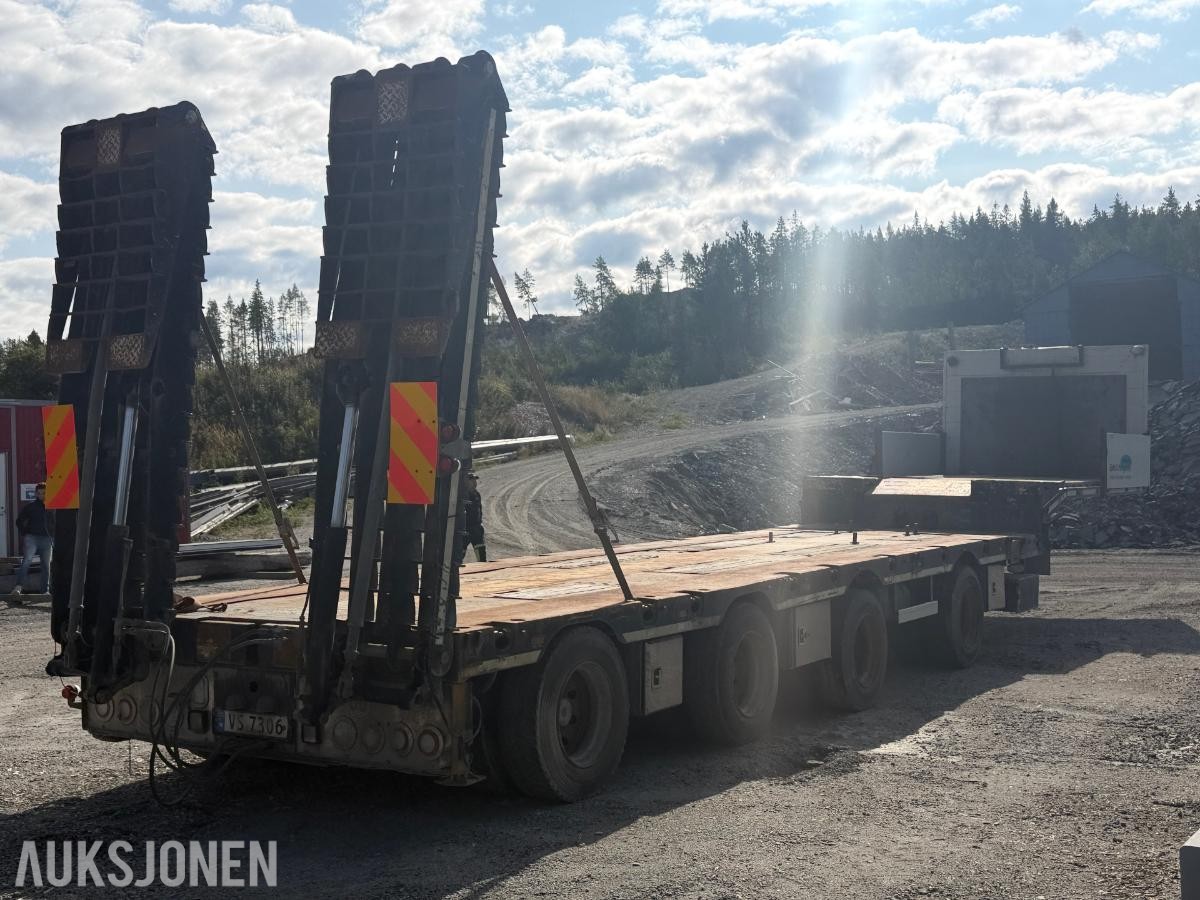 2014 Carnehl Sattelanhanger maskinhenger med 54460 kg nyttelast