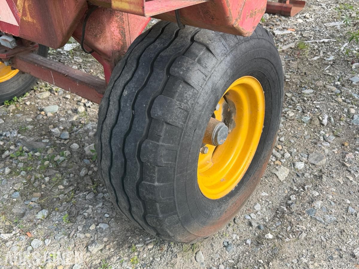 TIM Maskinfabrik 801-077 Høytippvogn