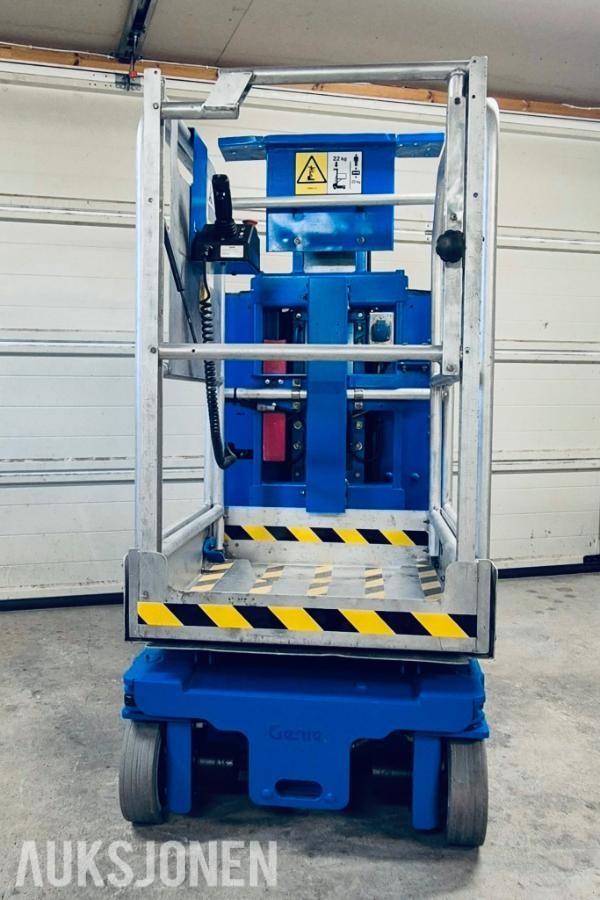 2012 Genie GR-12
