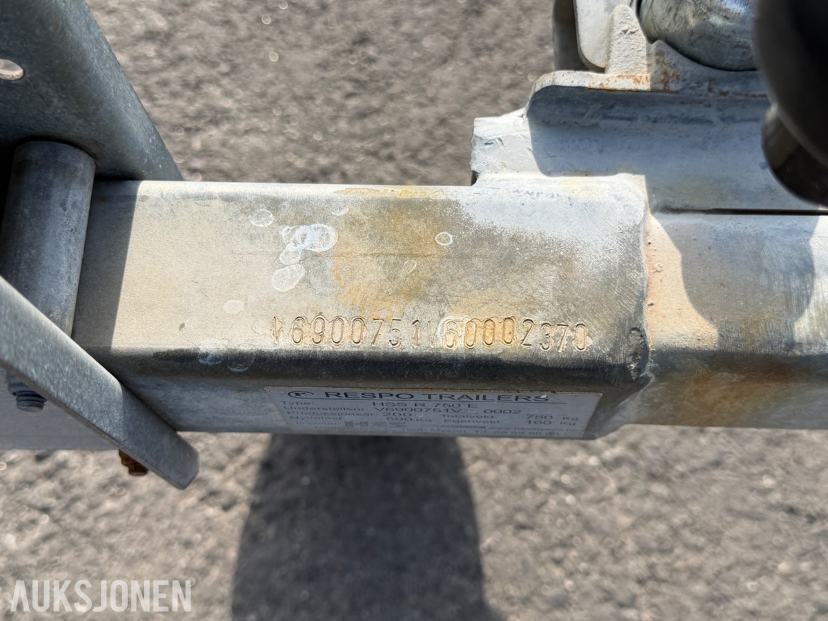 Pioner 15 med båthenger, Evinrude motor 25hk 