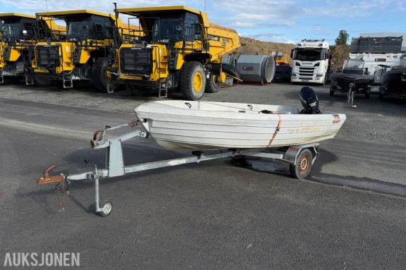 Pioner 15 med båthenger, Evinrude motor 25hk