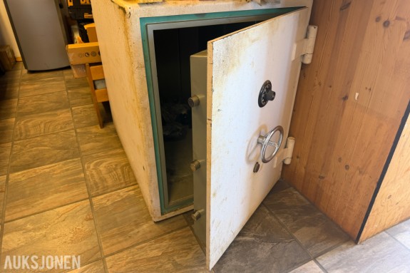 SAFE / VERDISKAP MED KODELÅS OG NØKKEL – CA. 100 X 70 X 97 CM