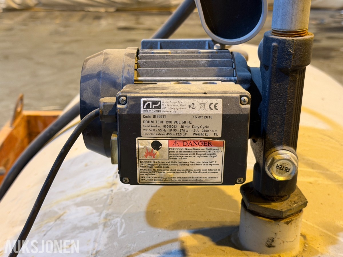 3000 liter Dieseltank med pumpe og telleverk 