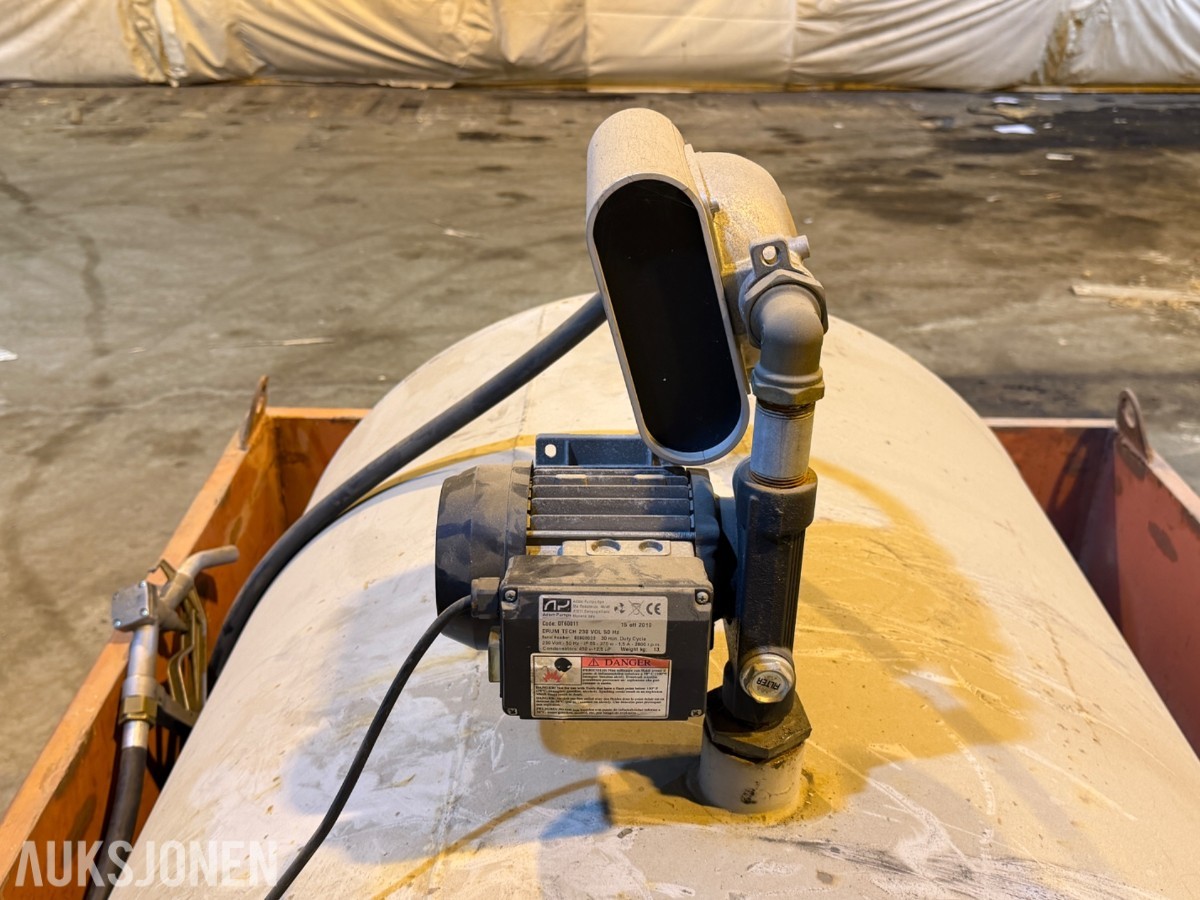 3000 liter Dieseltank med pumpe og telleverk 