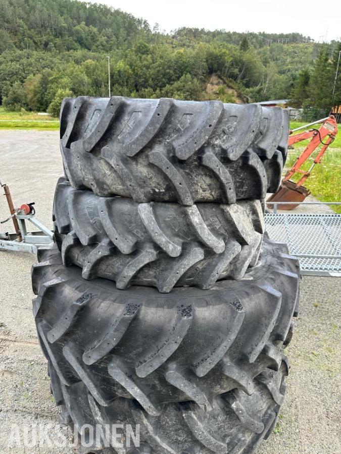 1995 Valmet / Valtra 6400 Turbo Traktor | Quicke 660 laster | 11 678 t