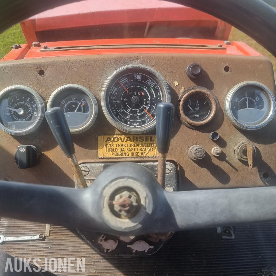 1982 Ursus C 385 De Lux 80 hk 1390 timer