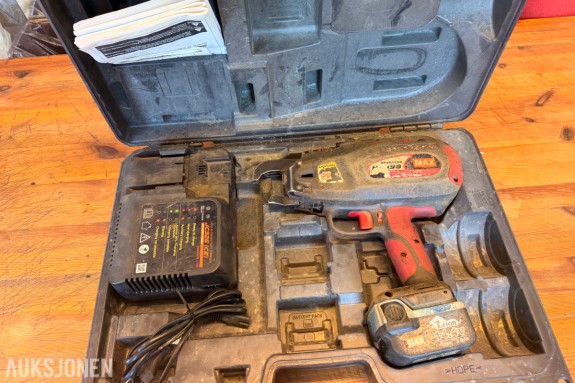 MAX RB398 BATTERIDREVET ARMERINGSJERNBINDEMASKIN MED 14,4V BATTERI, LADER OG 30 TRÅDSPOLER