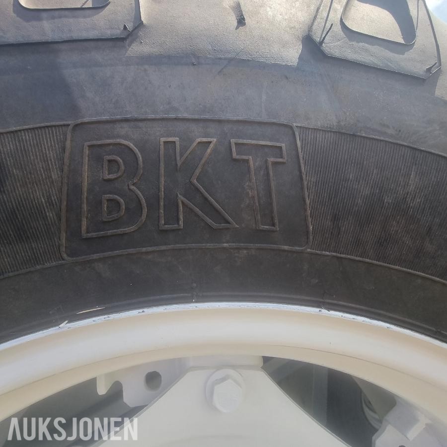 2015 Traktor Hjulsett Bak BKT TR-135 18.9xR30