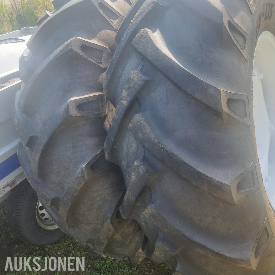 2015 Traktor Hjulsett Bak BKT TR-135 18.9xR30