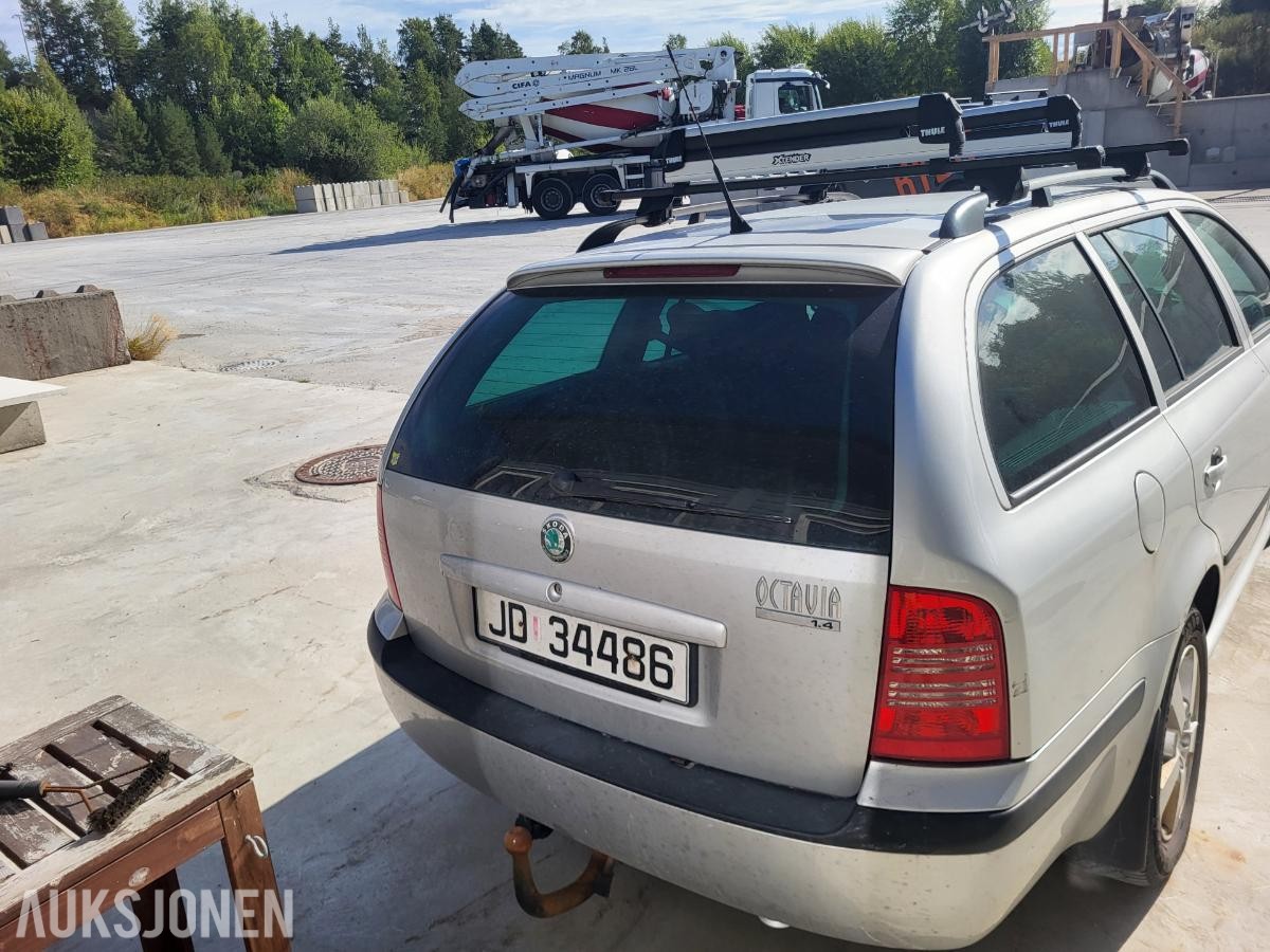 2004 Skoda Octavia 1.9 131hk cruisekontroll hengerefeste 161000km