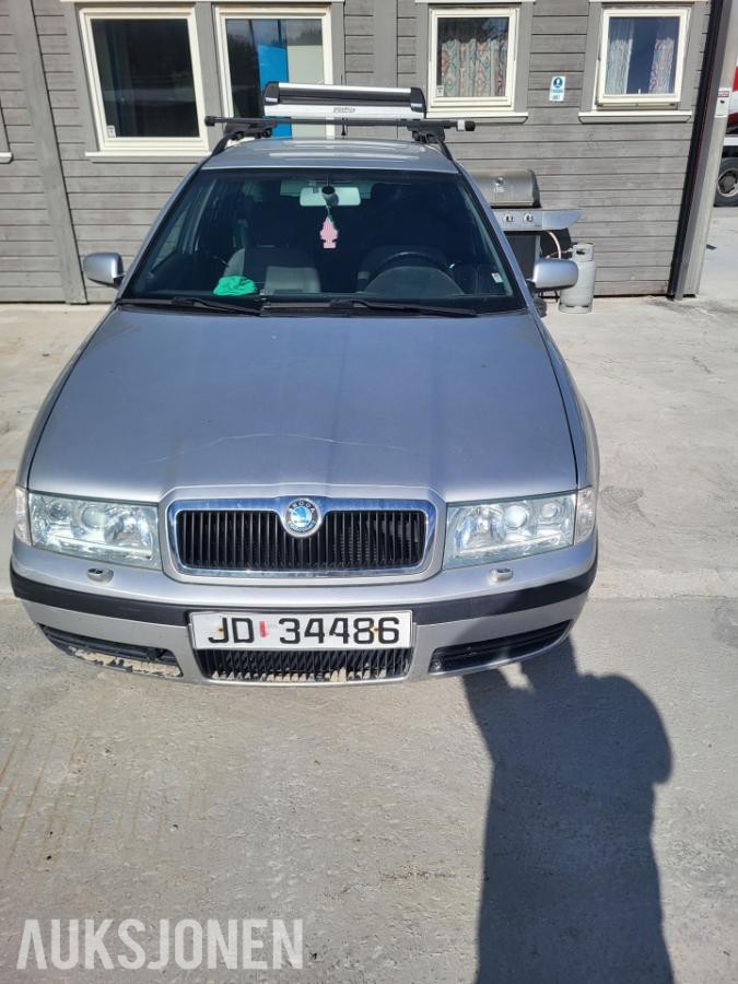 2004 Skoda Octavia 1.9 131hk cruisekontroll hengerefeste 161000km