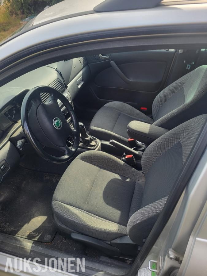2004 Skoda Octavia 1.9 131hk cruisekontroll hengerefeste 161000km